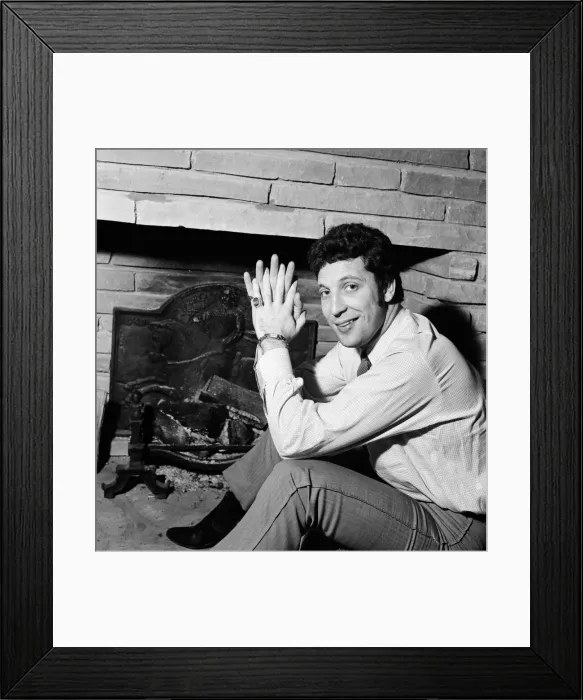 Framed Print : Singer Tom Jones, Friday 2nd December 1966 Framed Print : Singer Tom Jones, Friday 2nd December 1966