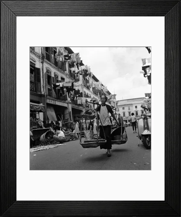 Framed Print : Scenes in Chinatown, Singapore. 6th February 1962 Framed Print : Scenes in Chinatown, Singapore. 6th February 1962