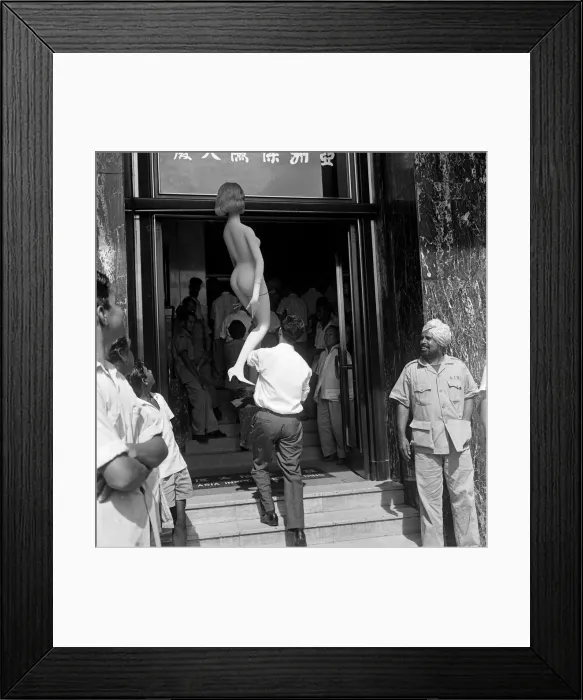 Framed Print : Scenes in Chinatown, Singapore. A truck load of dummies, some completely nude Framed Print : Scenes in Chinatown, Singapore. A truck load of dummies, some completely nude