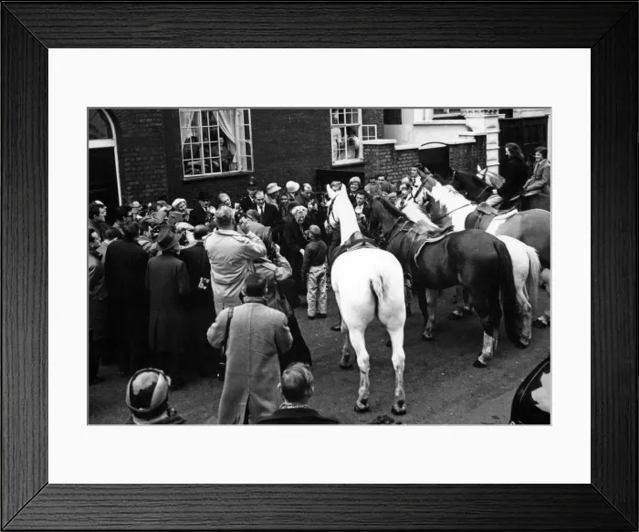 Framed Print : A happy birthday from the Hyde Park Riders who were greeted by Lady Churchill on behalf