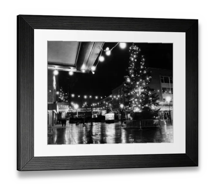 Framed Print : Christmas lights at the Precinct, Coventry. 19th November 1981 Framed Print : Christmas lights at the Precinct, Coventry. 19th November 1981