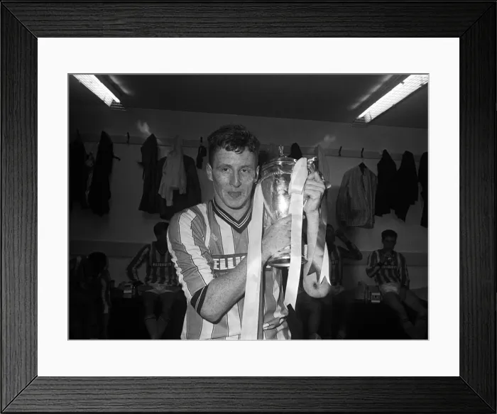 Framed Print : F. A. Youth Cup Final at Highfield Road. Coventry City 1 - 0 Charlton Athletic Framed Print : F. A. Youth Cup Final at Highfield Road. Coventry City 1 - 0 Charlton Athletic