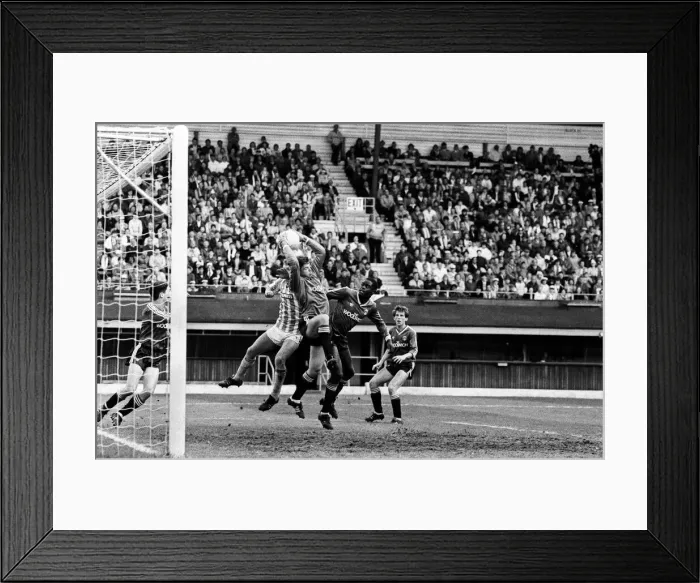 Framed Print : F. A. Youth Cup Final at Highfield Road. Coventry City 1 - 0 Charlton Athletic Framed Print : F. A. Youth Cup Final at Highfield Road. Coventry City 1 - 0 Charlton Athletic