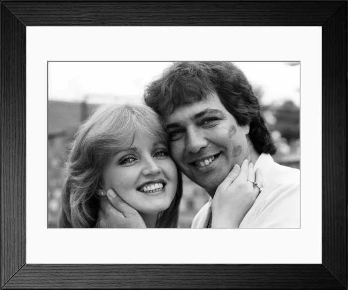 Framed Print : Linda Nolan and her husband Brian Hudson. 21st July 1984 Framed Print : Linda Nolan and her husband Brian Hudson. 21st July 1984