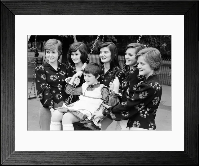 Framed Print : The Nolan sisters, Anne (23), Denise (22). Maureen (20), Linda (15) Framed Print : The Nolan sisters, Anne (23), Denise (22). Maureen (20), Linda (15)