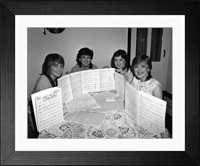 Framed Print : The Nolan sisters at home. 8th May 1981 Framed Print : The Nolan sisters at home. 8th May 1981
