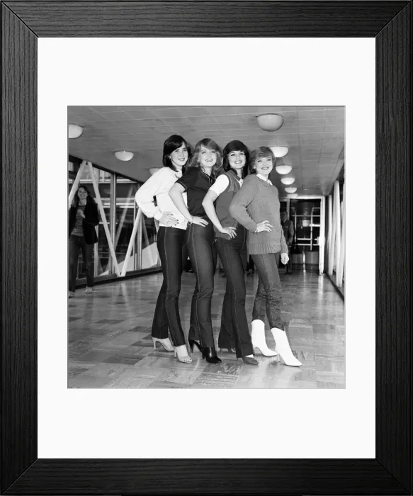 Framed Print : The Nolan sisters, L-R Coleen (15), Linda (21), Maureen (26) and Bernadette (20) Framed Print : The Nolan sisters, L-R Coleen (15), Linda (21), Maureen (26) and Bernadette (20)