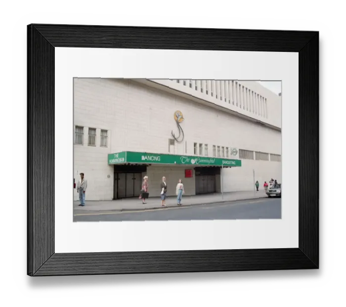 Framed Print : Exterior of the Hummingbird in Dale End, Birmingham, West Midlands. 10th July 1990