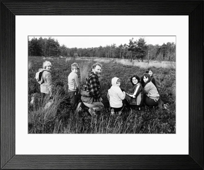 Framed Print : David Bellamy pictured with six Mirror winners that went on a nature trail in Surrey