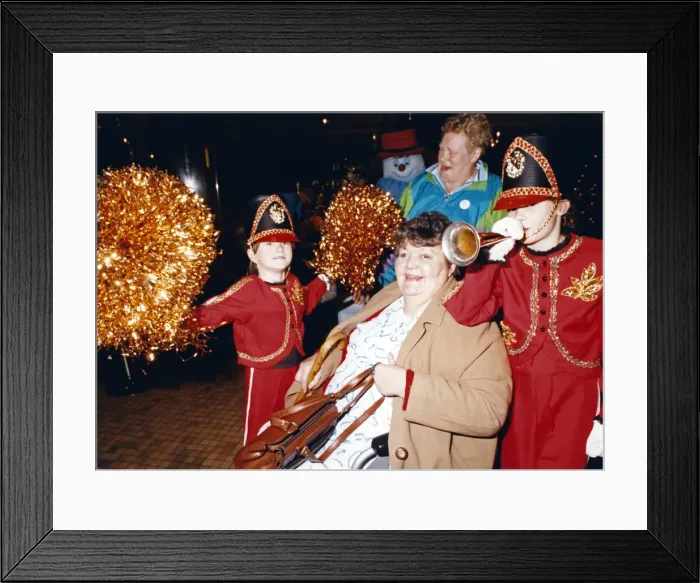 Framed Print : The season of goodwill began in earnest when the Cleveland Centre in Middlesbrough threw