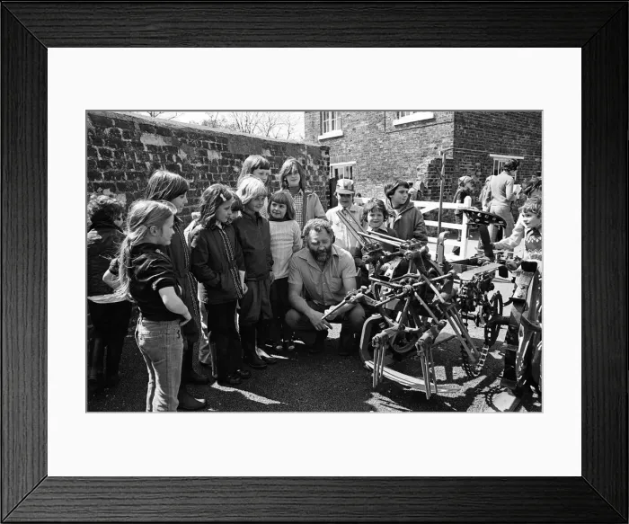 Framed Print : David Bellamy at Leisure Farm, Teesside. 1977 Framed Print : David Bellamy at Leisure Farm, Teesside. 1977