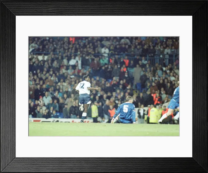 Framed Print : Tottenham 1-2 Chelsea, Premier league match at White Hart Lane