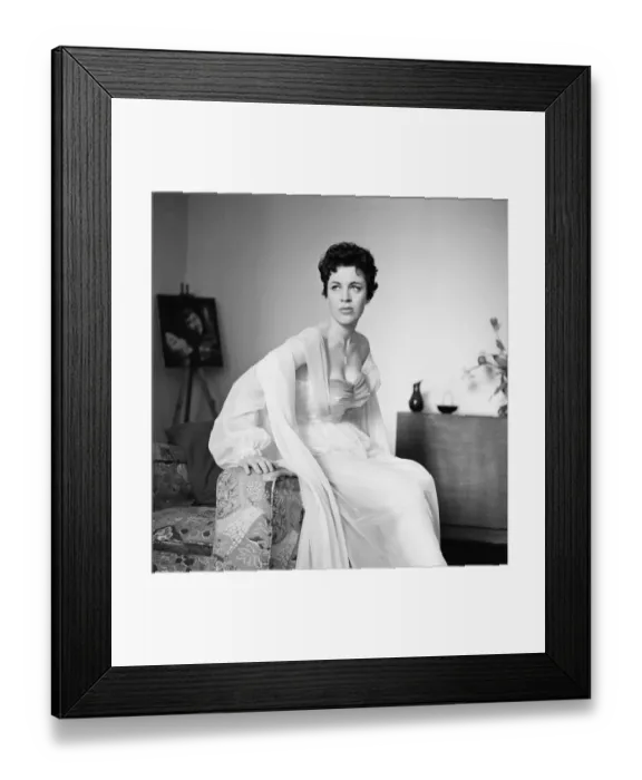 Framed Print : Valerie Gaunt, British actress, will be starring in her first film Framed Print : Valerie Gaunt, British actress, will be starring in her first film