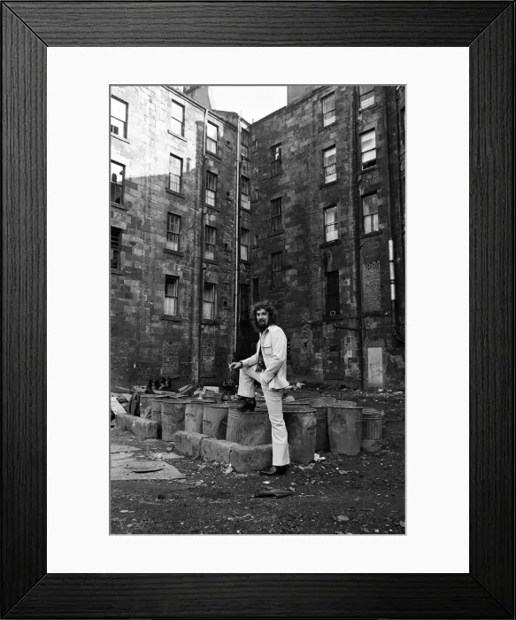 Framed Print : Comedian Billy Connolly in Glasgow, Scotland. 3rd April 1975 Framed Print : Comedian Billy Connolly in Glasgow, Scotland. 3rd April 1975