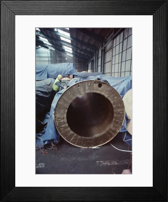Framed Print : Suspected Iraqi super gun seized at Teesport. Tees Dock. 13th April 1990 Framed Print : Suspected Iraqi super gun seized at Teesport. Tees Dock. 13th April 1990