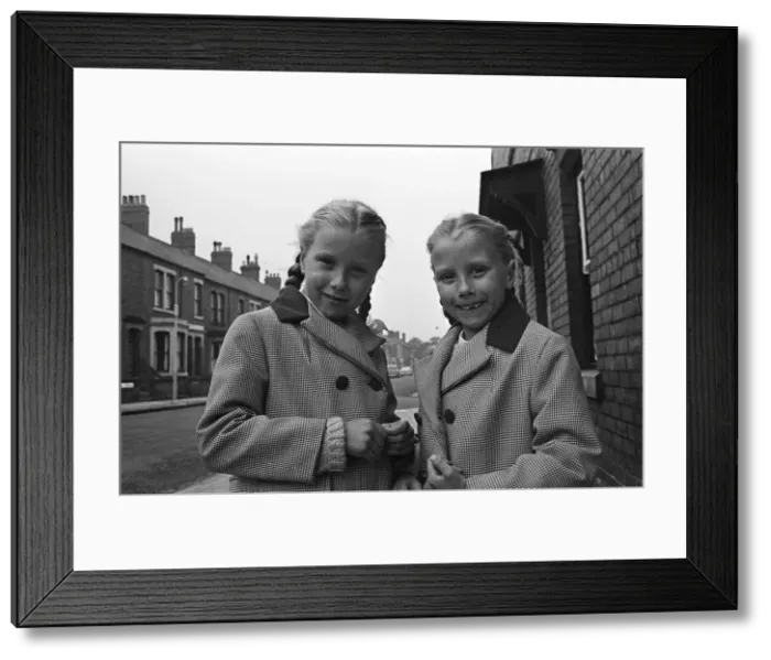 Framed Print : The seven year old Pollock twins of Whitley Bay, Gillian and Jennifer Framed Print : The seven year old Pollock twins of Whitley Bay, Gillian and Jennifer