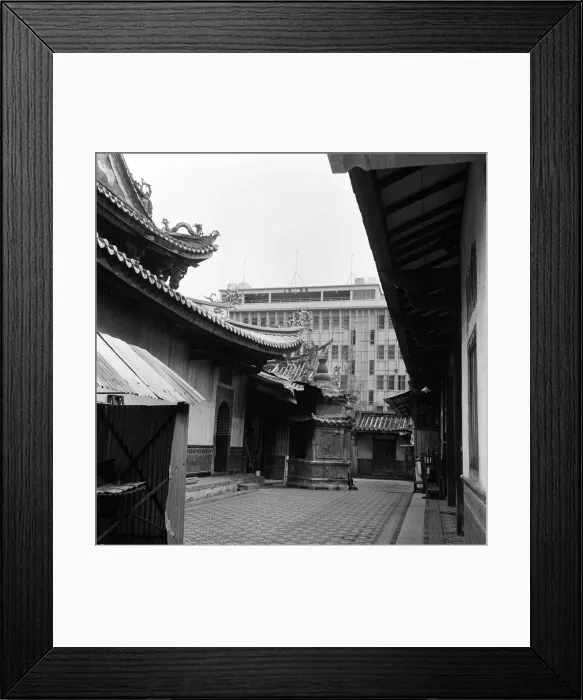 Framed Print : Scenes in Chinatown, Singapore. 6th February 1962