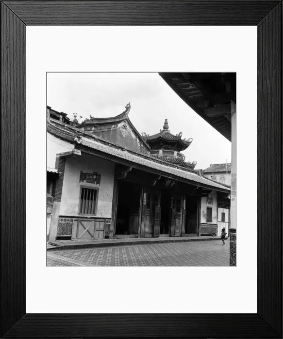 Framed Print : Scenes in Chinatown, Singapore. 6th February 1962 Framed Print : Scenes in Chinatown, Singapore. 6th February 1962