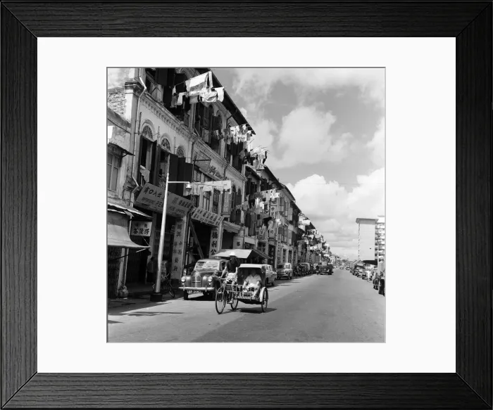 Framed Print : Scenes in Chinatown, Singapore. Upper Hokien Street, where old meets new Framed Print : Scenes in Chinatown, Singapore. Upper Hokien Street, where old meets new