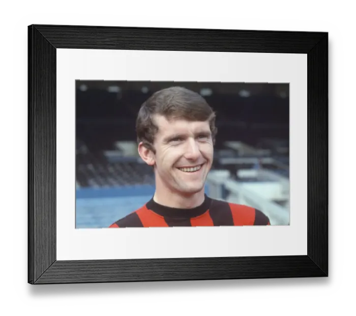 Framed Print : Manchester City FC - Mike Doyle wearing cup final strip. 18th April 1969