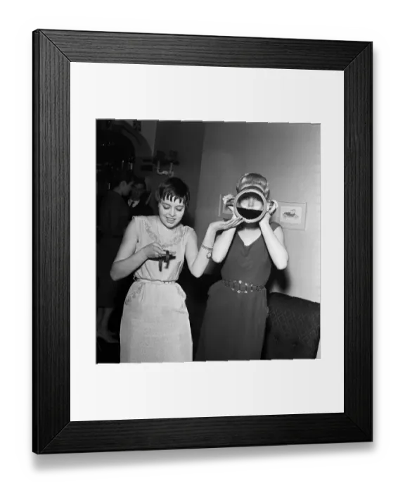 Framed Print : Linda Ridgeway from Manchester and Janet Lyndon from Leeds Framed Print : Linda Ridgeway from Manchester and Janet Lyndon from Leeds