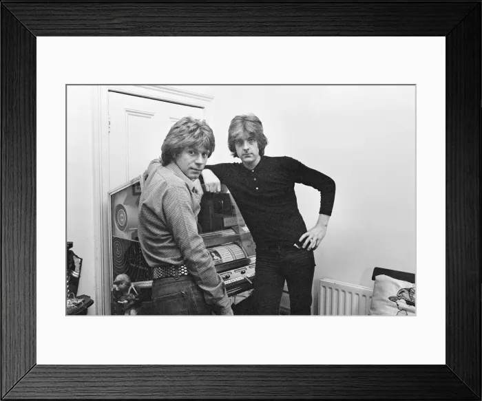 Framed Print : Nick Lowe dark shirt) and Dave Edmunds (in lighter shirt) pictured together in 1979 Framed Print : Nick Lowe dark shirt) and Dave Edmunds (in lighter shirt) pictured together in 1979