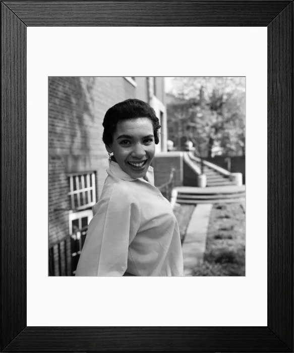 Framed Print : Shirley Bassey rehearsing for ITVs Frankie Howerd Show at ITV rehearsal studios in Framed Print : Shirley Bassey rehearsing for ITVs Frankie Howerd Show at ITV rehearsal studios in
