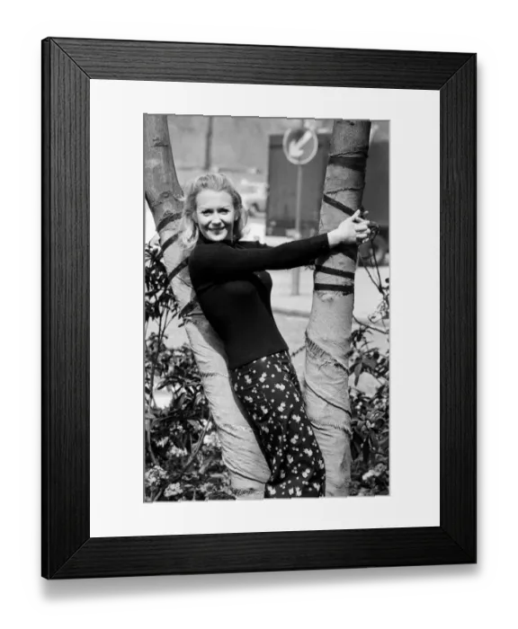 Framed Print : Actress Juliet Mills at the Inn on the Park to promote her new film Avanti!