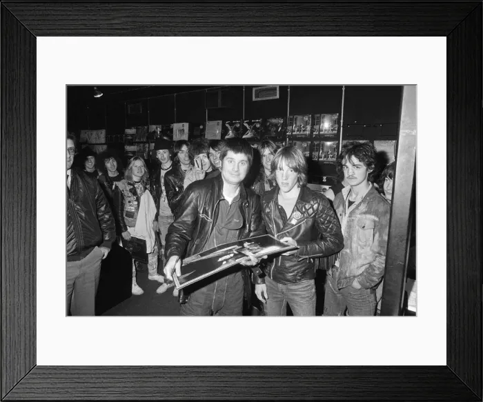 Framed Print : Ozzy Osbourne signing autographs in New St, Birmingham, West Midlands. 22nd November 1982 Framed Print : Ozzy Osbourne signing autographs in New St, Birmingham, West Midlands. 22nd November 1982