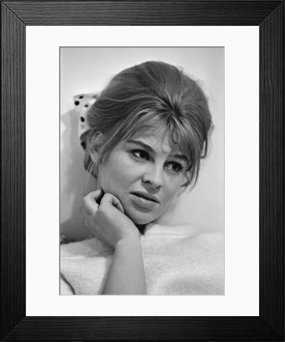 Framed Print : Julie Christie, actor, pictured on the set of the film Darling Framed Print : Julie Christie, actor, pictured on the set of the film Darling