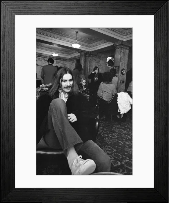 Framed Print : George Harrison at the Midland Hotel in Birmingham, Thursday 4th December 1969 Framed Print : George Harrison at the Midland Hotel in Birmingham, Thursday 4th December 1969