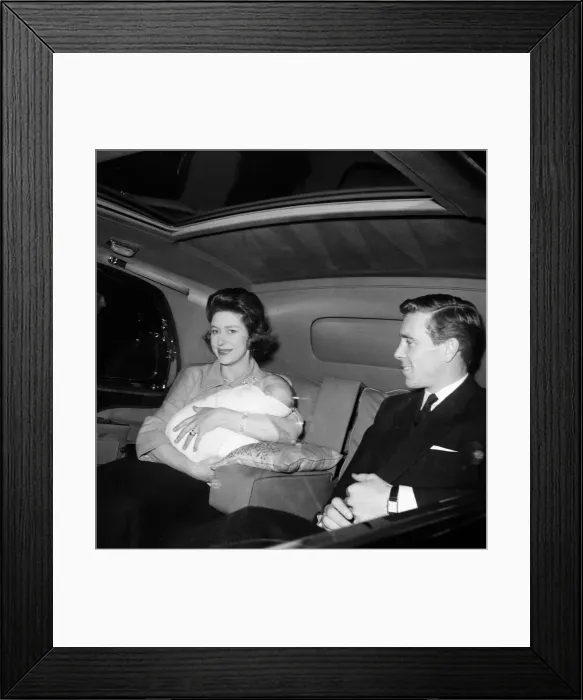 Framed Print : Princess Margaret leaves Clarence House with husband Lord Snowdon Framed Print : Princess Margaret leaves Clarence House with husband Lord Snowdon