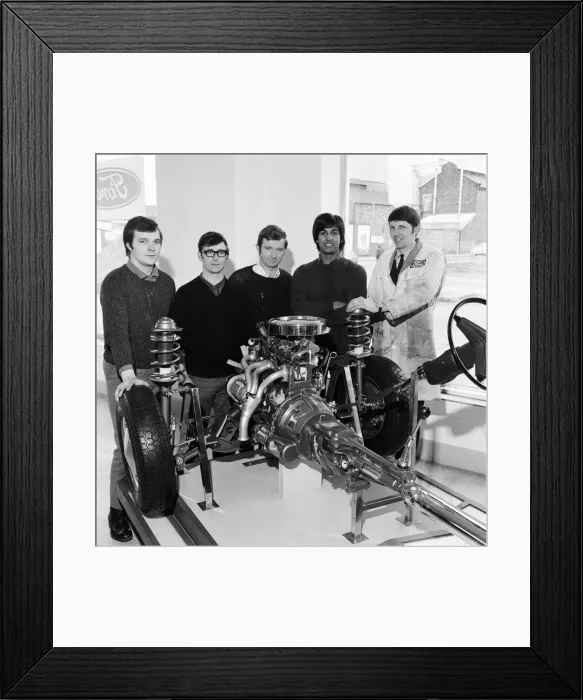 Framed Print : Neshams Garage, Redcar. 1971 Framed Print : Neshams Garage, Redcar. 1971