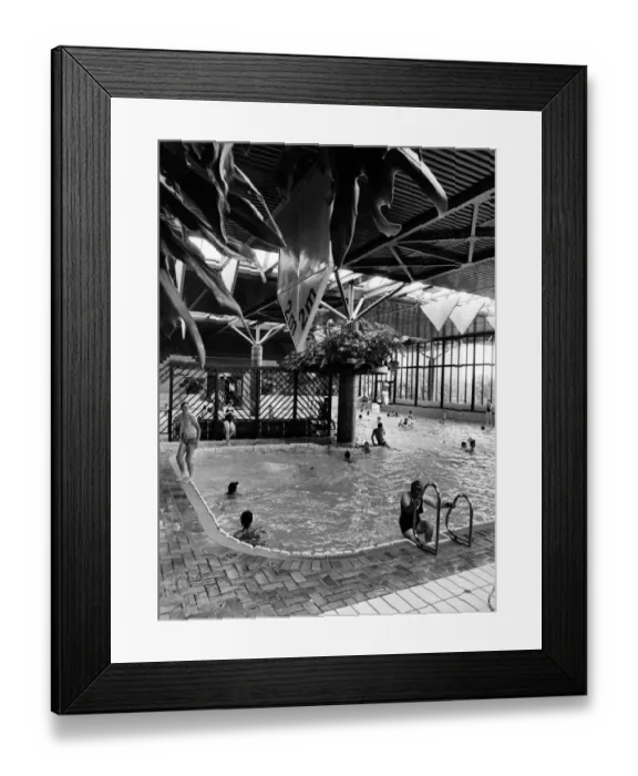 Framed Print : The interior of the swimming pool at Elswick. 11th August 1983 Framed Print : The interior of the swimming pool at Elswick. 11th August 1983