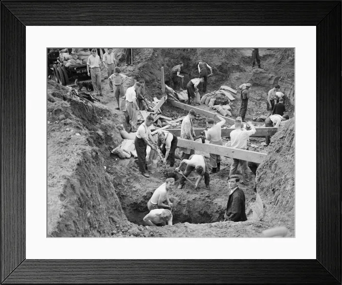 Framed Print : Birmingham University students and workmen from the City Council seen here filing Framed Print : Birmingham University students and workmen from the City Council seen here filing