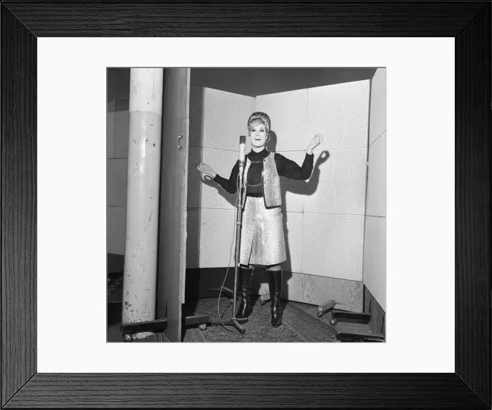 Framed Print : Dusty Springfield, popular English singer, at The Phillips Recording Studios in London Framed Print : Dusty Springfield, popular English singer, at The Phillips Recording Studios in London
