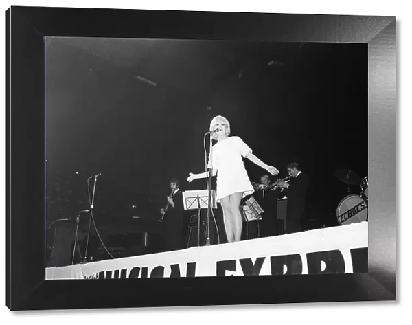 Dusty Springfield sings at The New Musical Express Poll Winners All Star Concert at The