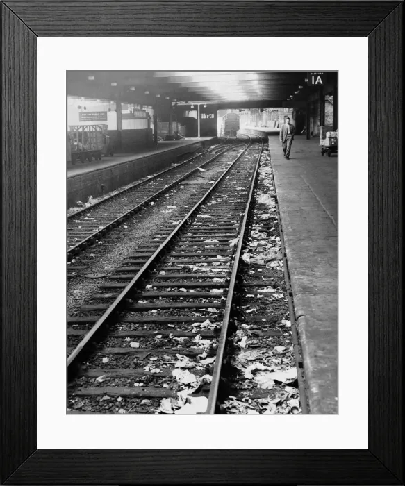 Framed Print : Litter on the tracks at New Street Station, Birmingham, West Midlands. 31st August 1955 Framed Print : Litter on the tracks at New Street Station, Birmingham, West Midlands. 31st August 1955