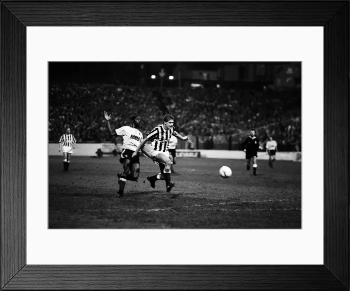 Framed Print : Watford v Newcastle United, FA Cup 3rd round replay, final score 2-2. 10th January 1989 Framed Print : Watford v Newcastle United, FA Cup 3rd round replay, final score 2-2. 10th January 1989