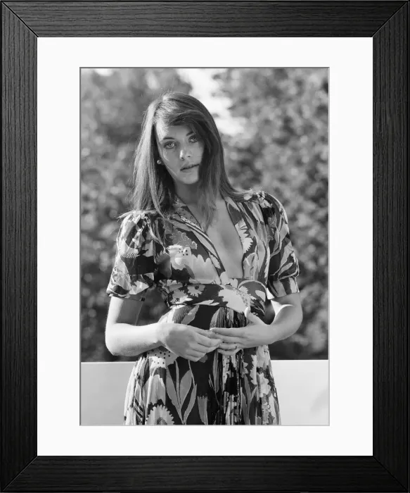 Framed Print : Lesley Anne Down, British actress, pictured at home in Primrose Hill, London Framed Print : Lesley Anne Down, British actress, pictured at home in Primrose Hill, London