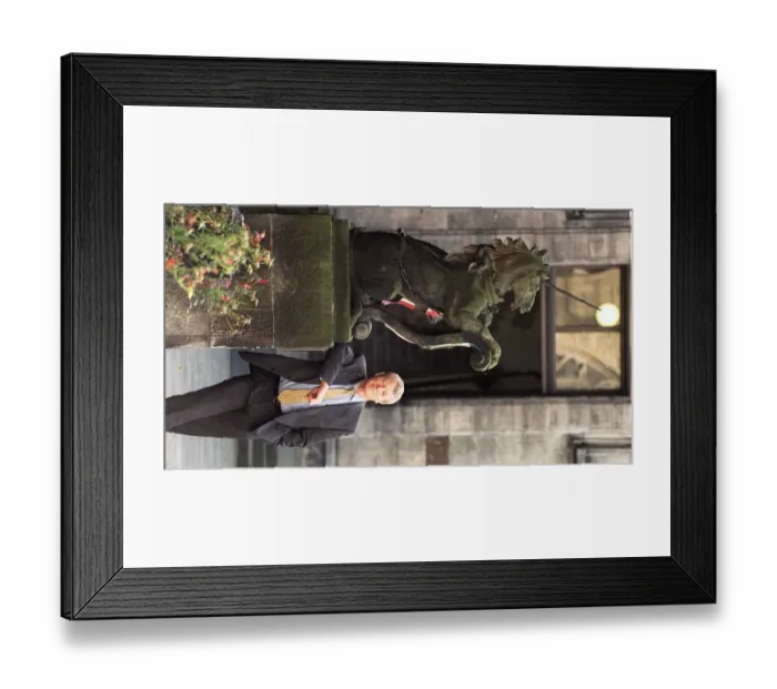 Framed Print : PADDY ASHDOWN WITH SCOTLANDs UNICORN SEPTEMBER 1997 BACKS THE YES YES CAMPAIGN IN Framed Print : PADDY ASHDOWN WITH SCOTLANDs UNICORN SEPTEMBER 1997 BACKS THE YES YES CAMPAIGN IN