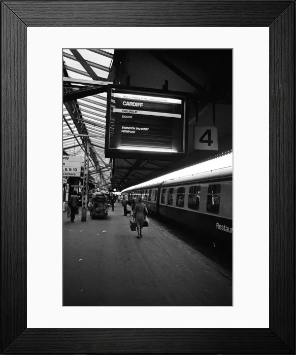 Framed Print : New train indicator boards at Reading Station. January 1975 Framed Print : New train indicator boards at Reading Station. January 1975