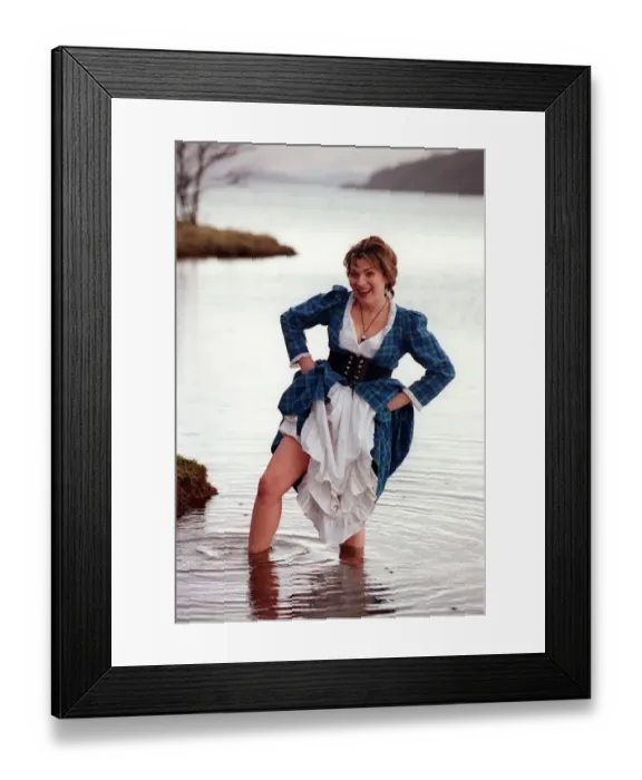 Framed Print : Lorraine Kelly GMTV presenter February 1998 dressed in tartan dress wading in Loch Framed Print : Lorraine Kelly GMTV presenter February 1998 dressed in tartan dress wading in Loch