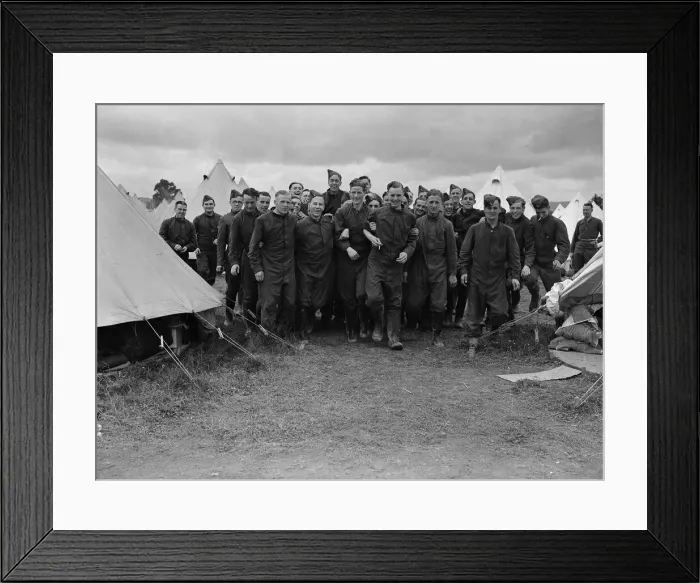 Framed Print : Militiamen in training at Oswestry camp. 27th July 1939 The Militiamen were Framed Print : Militiamen in training at Oswestry camp. 27th July 1939 The Militiamen were
