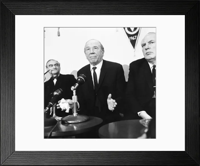 Framed Print : Sir Matt Busby, announces his resignation as Manager of Manchester United at press Framed Print : Sir Matt Busby, announces his resignation as Manager of Manchester United at press
