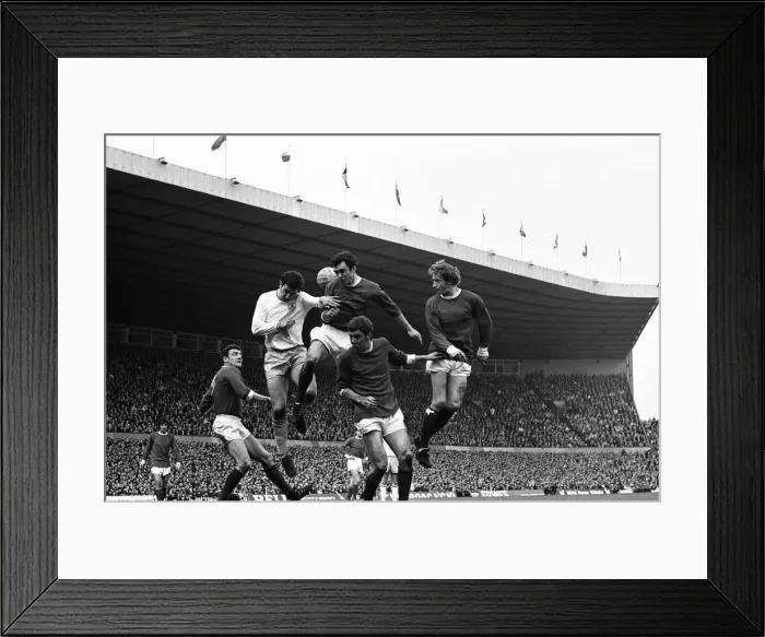 Framed Print : Manchester United 2-0 Burnley, Division One league match at Old Trafford Framed Print : Manchester United 2-0 Burnley, Division One league match at Old Trafford