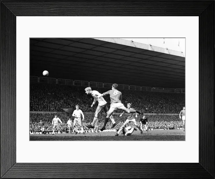 Framed Print : Manchester United 2-0 Burnley, Division One league match at Old Trafford Framed Print : Manchester United 2-0 Burnley, Division One league match at Old Trafford