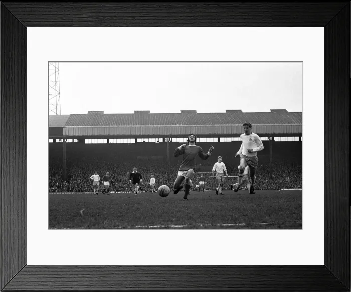 Framed Print : Manchester United 2-0 Burnley, Division One league match at Old Trafford