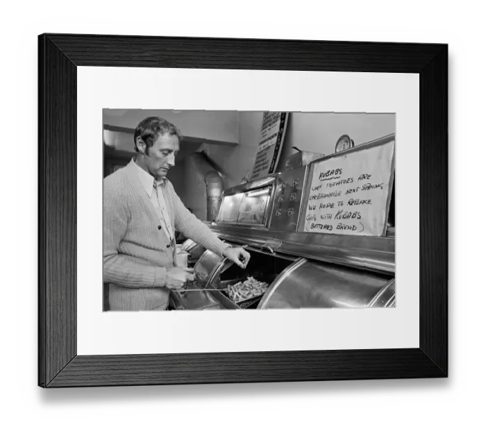 Framed Print : Fish and chip shop in Teesside to sell bread due to potato shortage. 1975 Framed Print : Fish and chip shop in Teesside to sell bread due to potato shortage. 1975