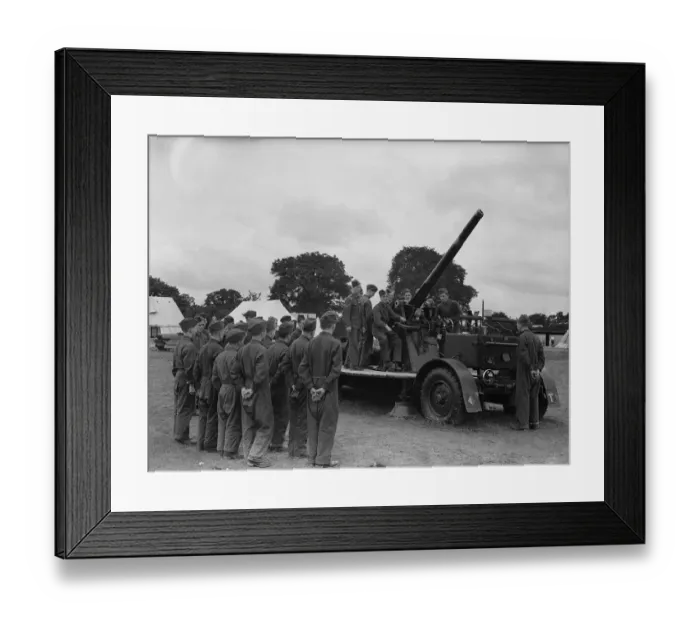 Framed Print : Militiamen in training 27th July 1939 Militiamen seen here at Oswestry camp